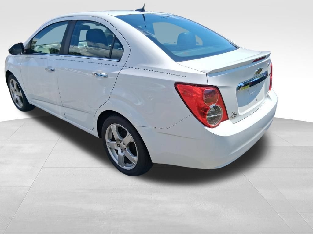 Used 2014 Chevrolet Sonic LTZ FWD image 5
