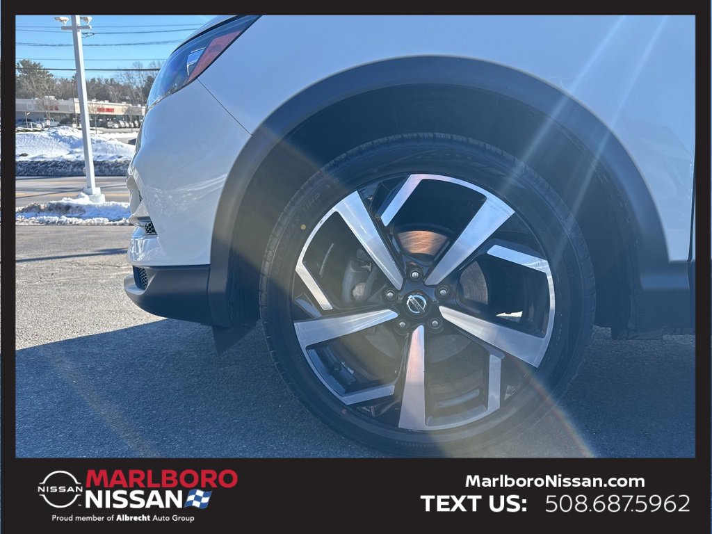 Used 2020 Nissan Rogue Sport SL image 11