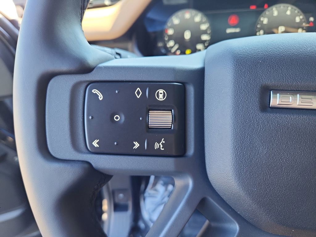 Used 2026 Land Rover Defender 110 S AWD/4WD image 17
