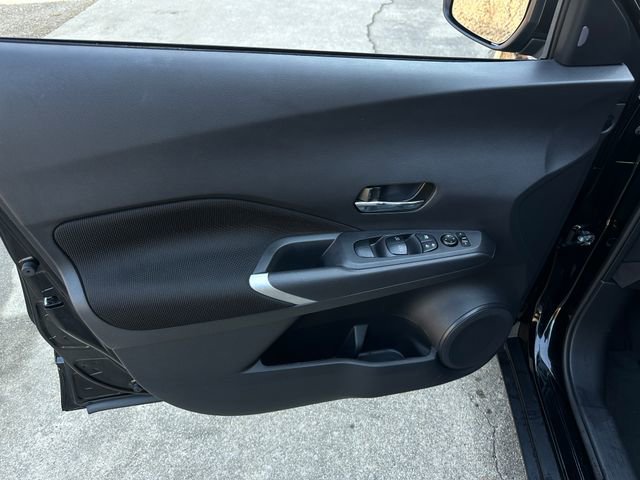 Used 2023 Nissan Kicks SV image 13