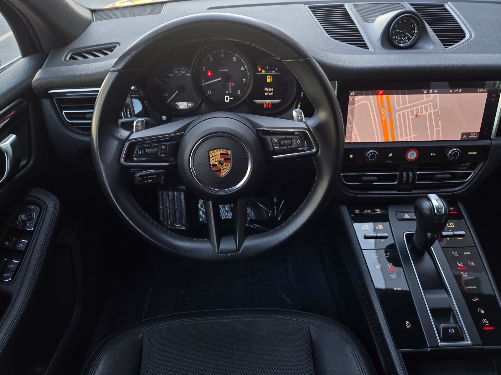 Used 2022 Porsche Macan AWD/4WD image 12