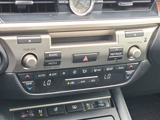 Used 2016 Lexus ES 300h w/ Luxury Package w/Wood Trim FWD image 25