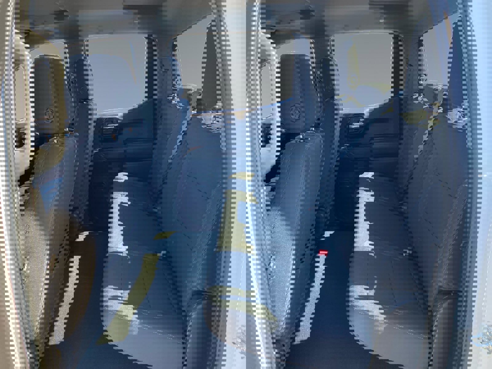 Used 2025 Chevrolet Silverado 1500 Custom image 13