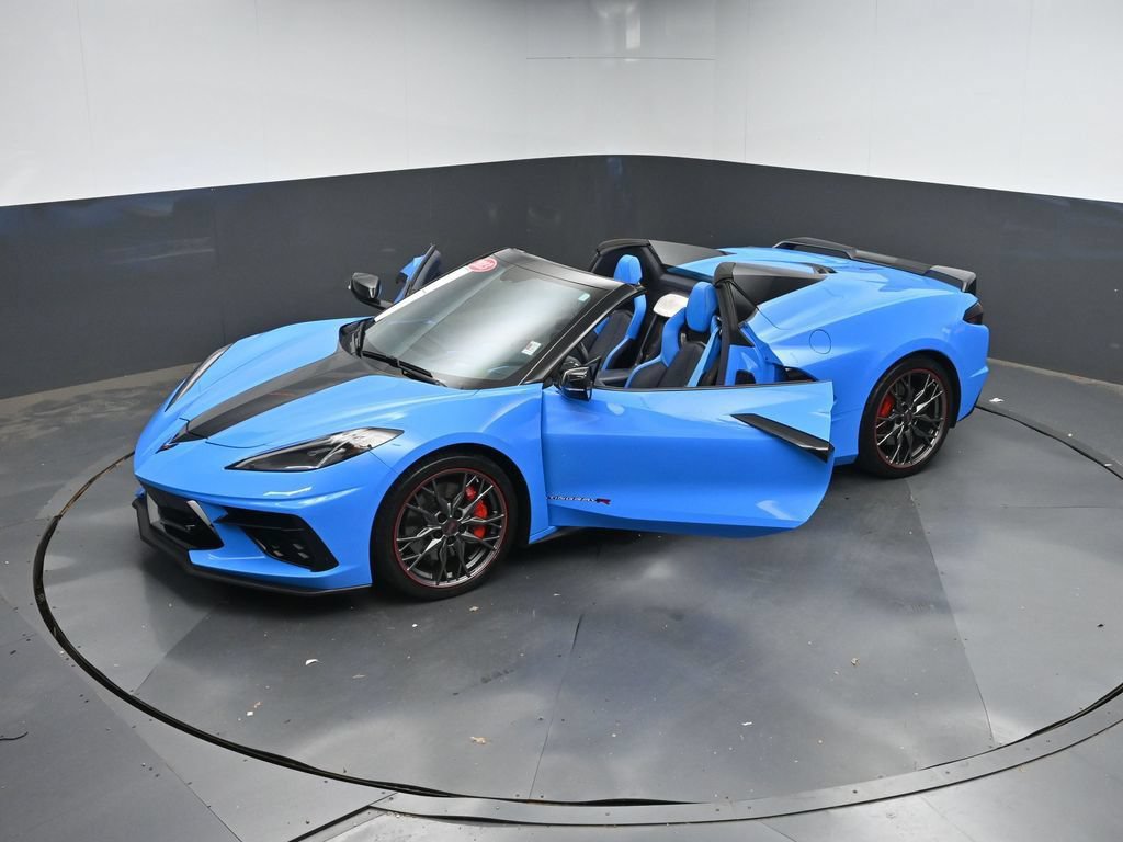 Used 2023 Chevrolet Corvette Stingray Premium Conv w/ Z51 Performance Package RWD image 46