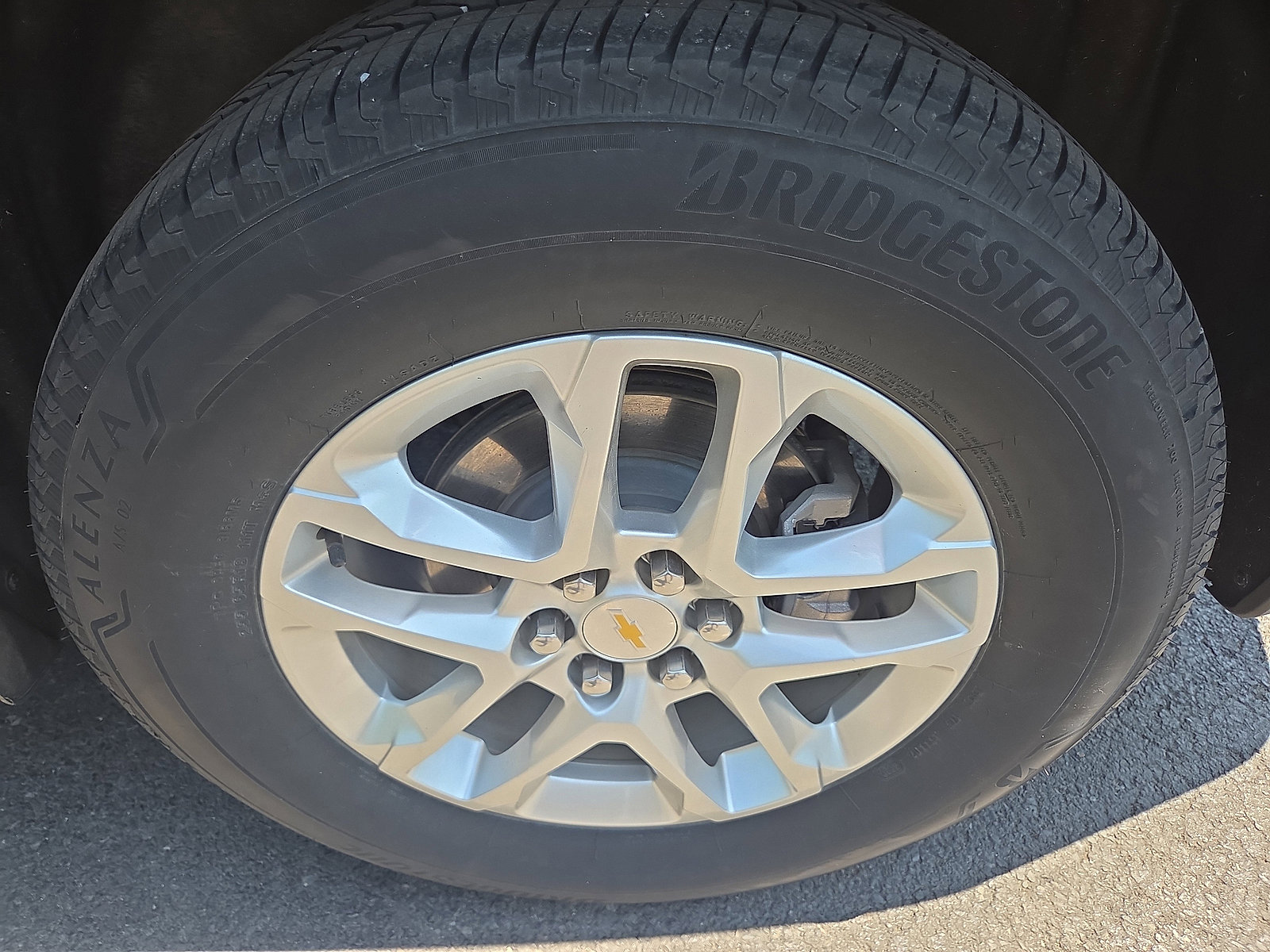 Used 2021 Chevrolet Traverse LS AWD/4WD image 11