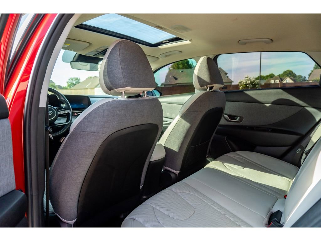 Used 2021 Hyundai Elantra Limited FWD image 13