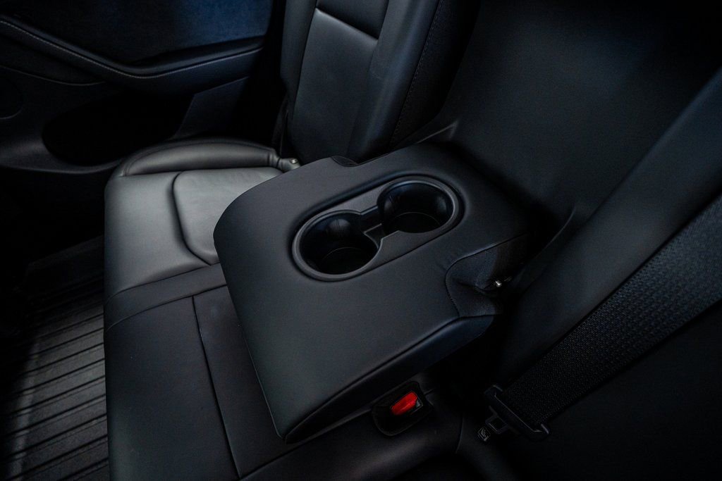 Used 2023 Tesla Model Y Long Range image 52