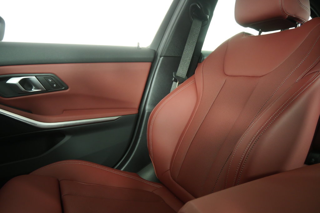 Certified 2026 BMW 330i Sedan RWD image 24