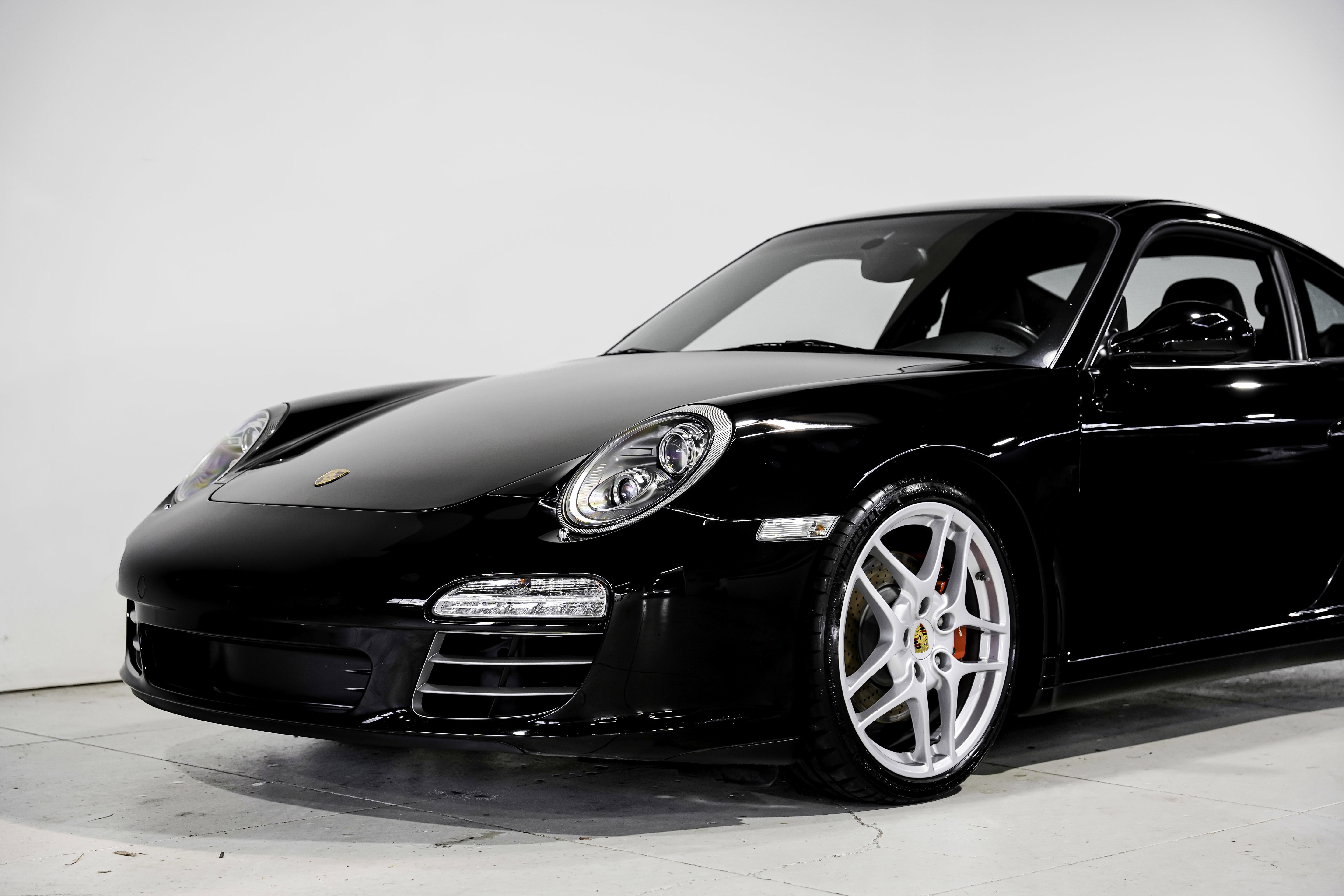 Used 2010 Porsche 911 Carrera 4S image 30