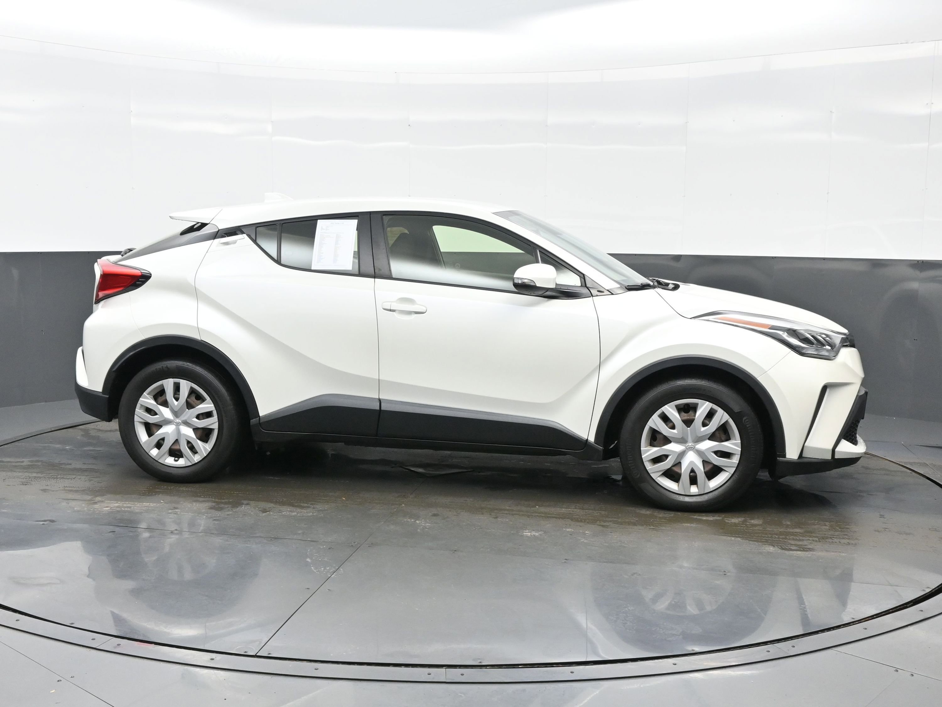 Used 2021 Toyota C-HR LE image 6