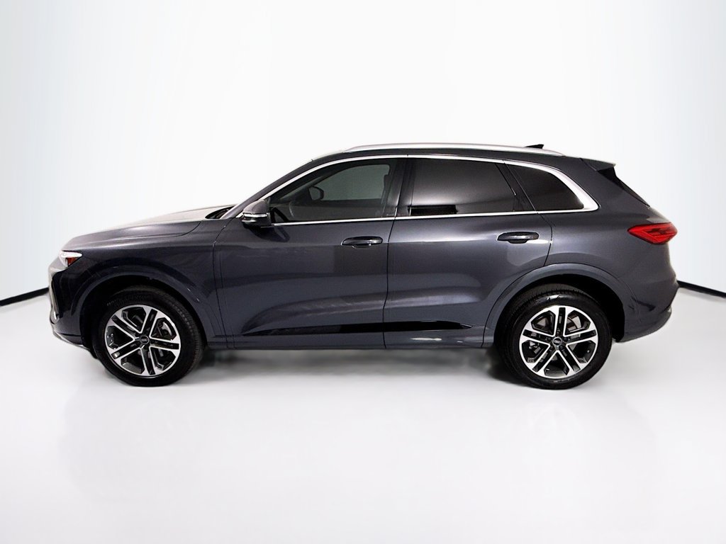 Certified 2025 Audi Q5 Premium Plus w/ Premium Plus AWD/4WD image 8