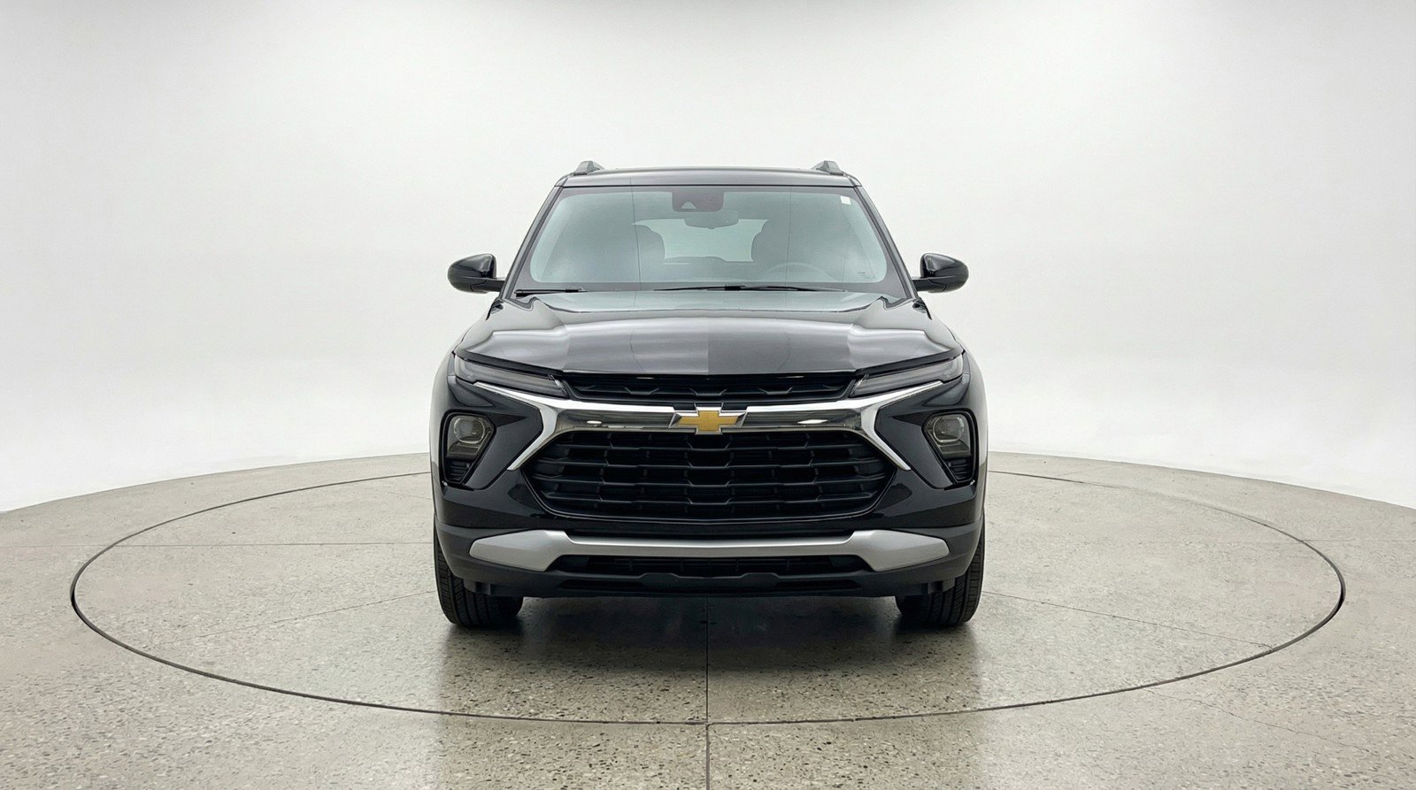 Used 2025 Chevrolet TrailBlazer LT FWD image 2