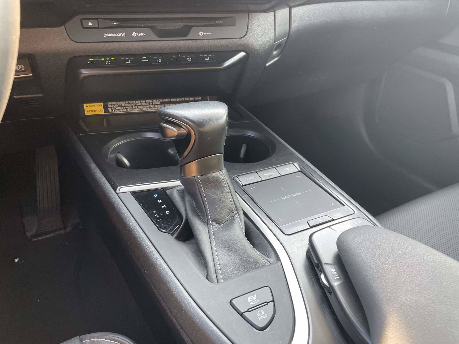 Used 2022 Lexus UX 250h w/ Premium Package AWD/4WD image 30