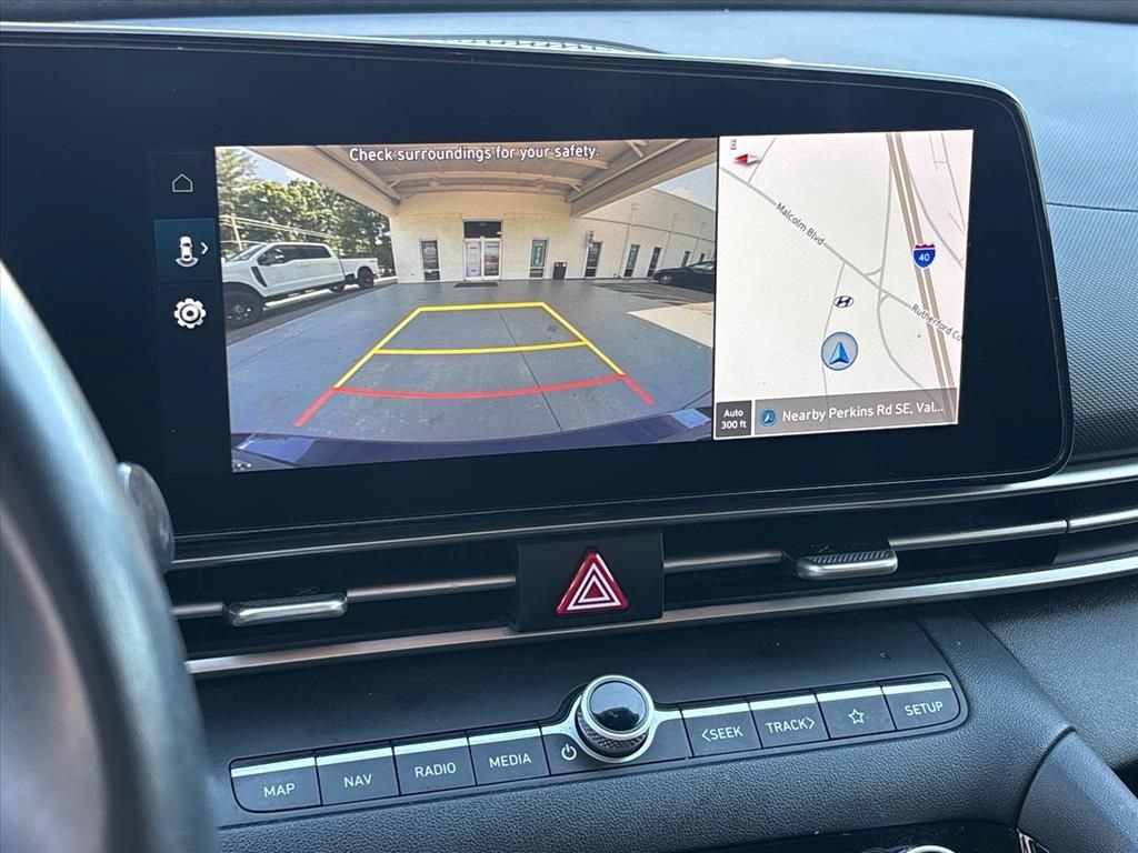 Used 2023 Hyundai Elantra SEL w/ Convenience Package FWD image 6