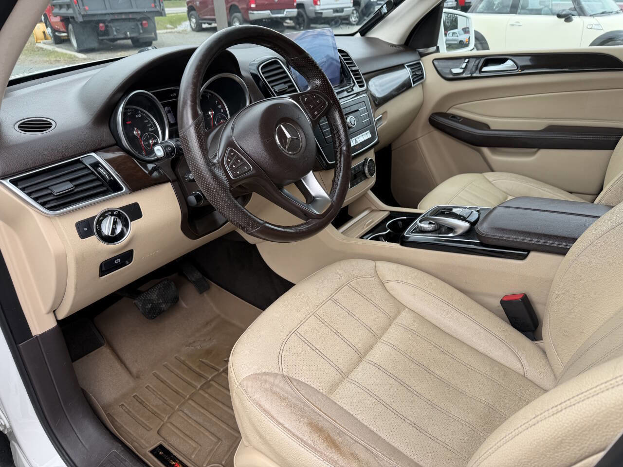 Used 2017 Mercedes-Benz GLE 350 4MATIC image 9