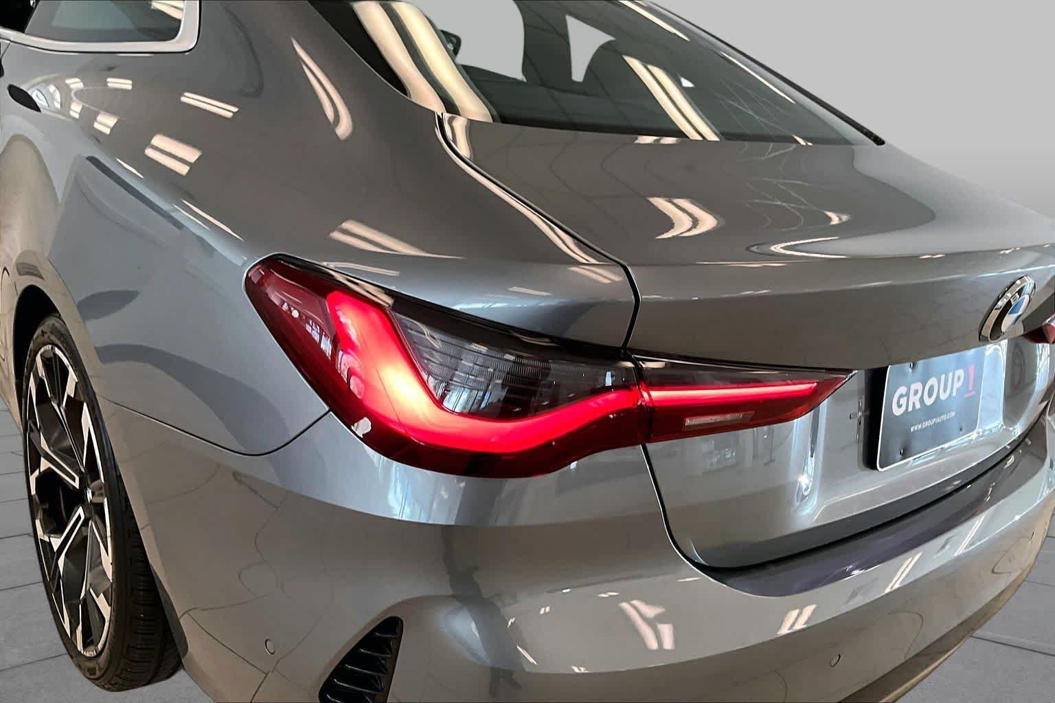 Used 2025 BMW 430i Coupe w/ Convenience Package RWD image 26