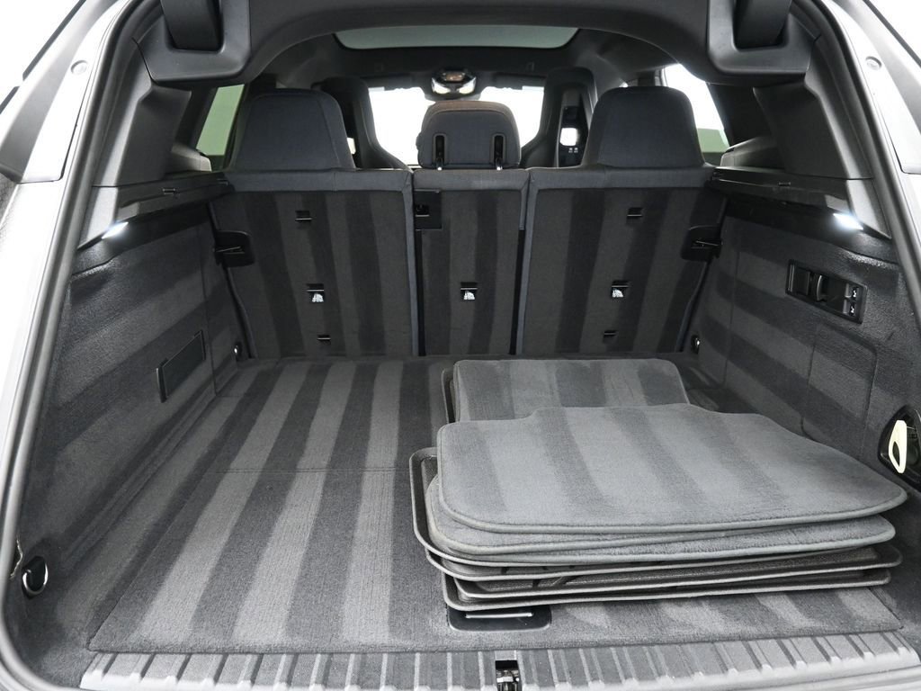 Used 2023 BMW iX xDrive50 w/ Ultimate Package 2 image 23