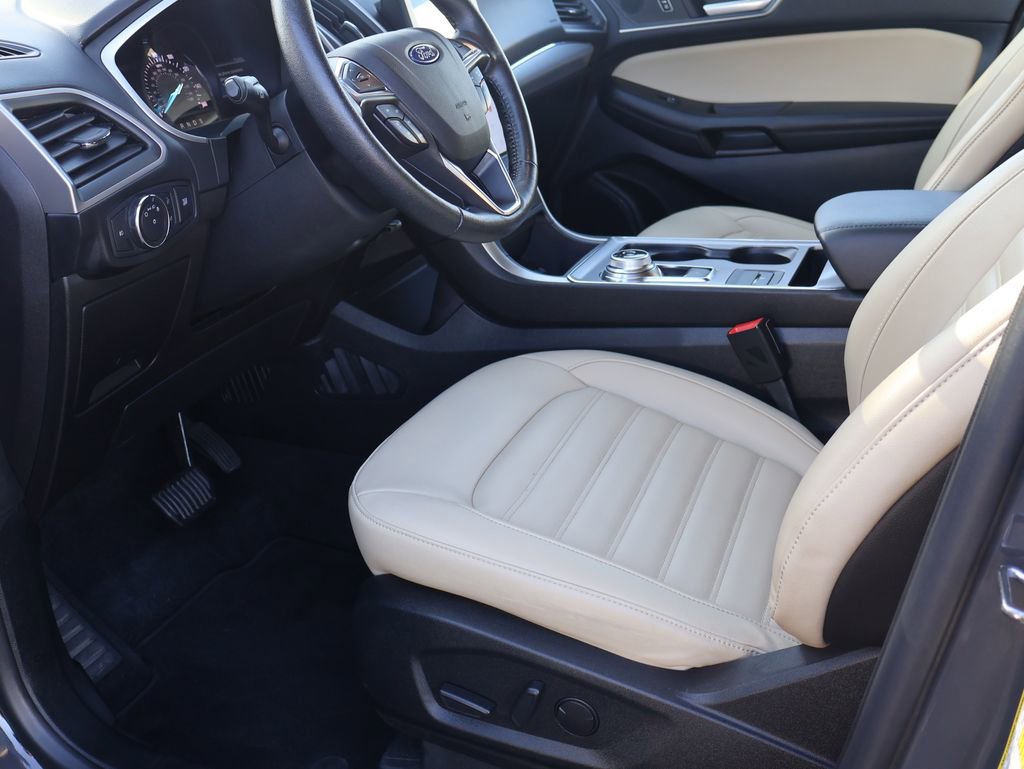 Used 2021 Ford Edge SEL w/ Cargo Accessory Package image 21
