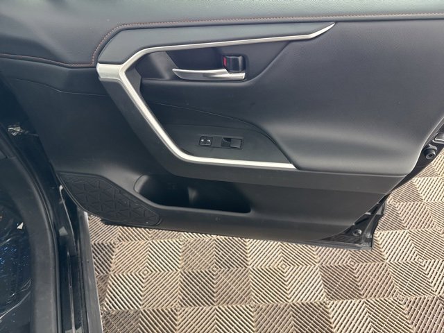 Used 2021 Toyota RAV4 Adventure image 19