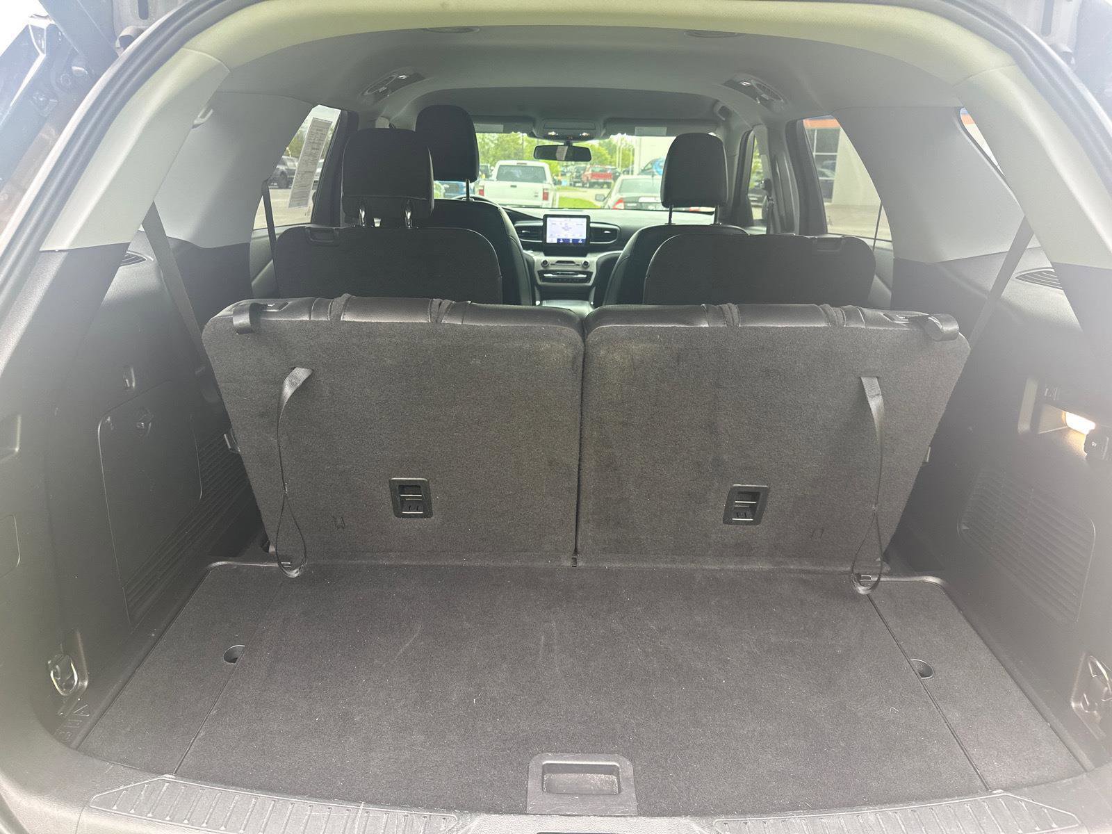 Used 2021 Ford Explorer XLT w/ Equipment Group 202A image 23