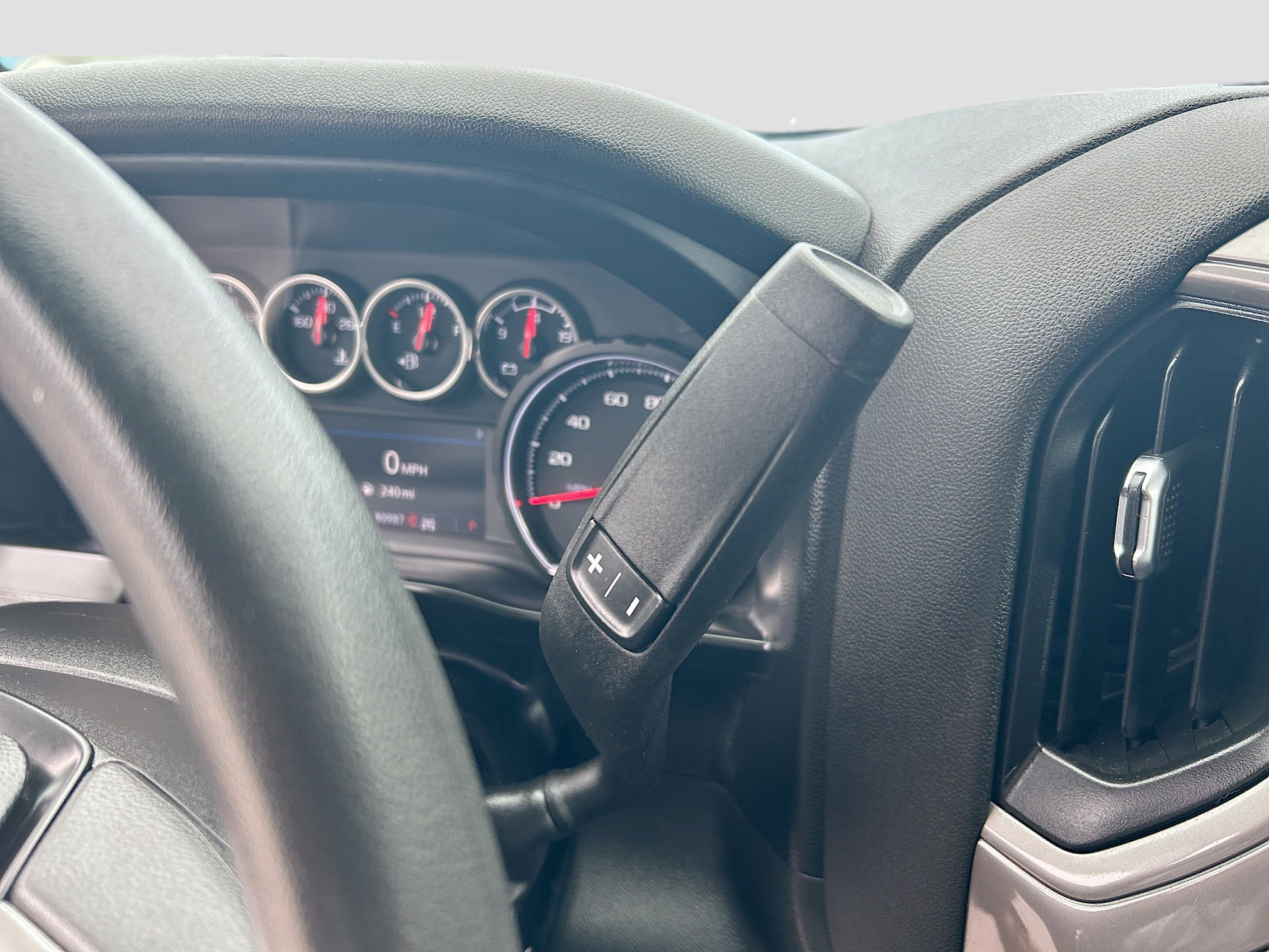 Used 2021 Chevrolet Silverado 1500 Custom w/ Safety Confidence Package image 16