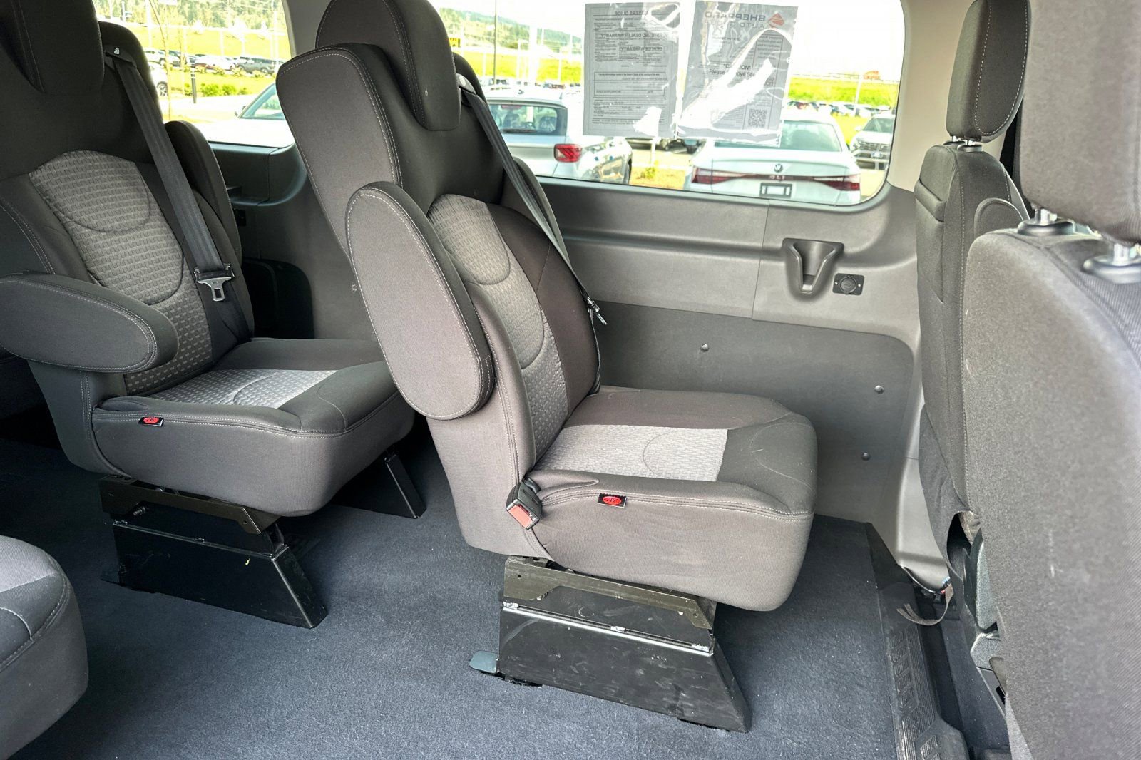 Used 2023 Ford Transit 350 XLT image 12