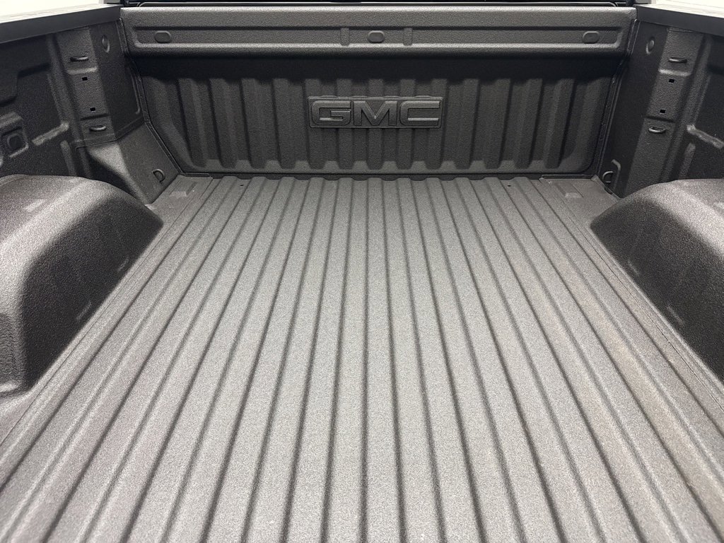 New 2026 GMC Sierra 1500 SLT image 6