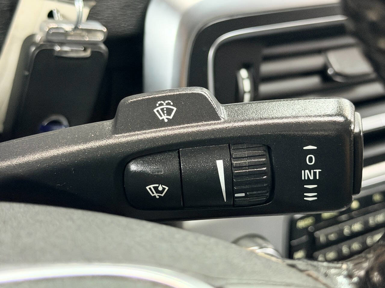 Used 2012 Volvo S60 T6 R-Design image 31