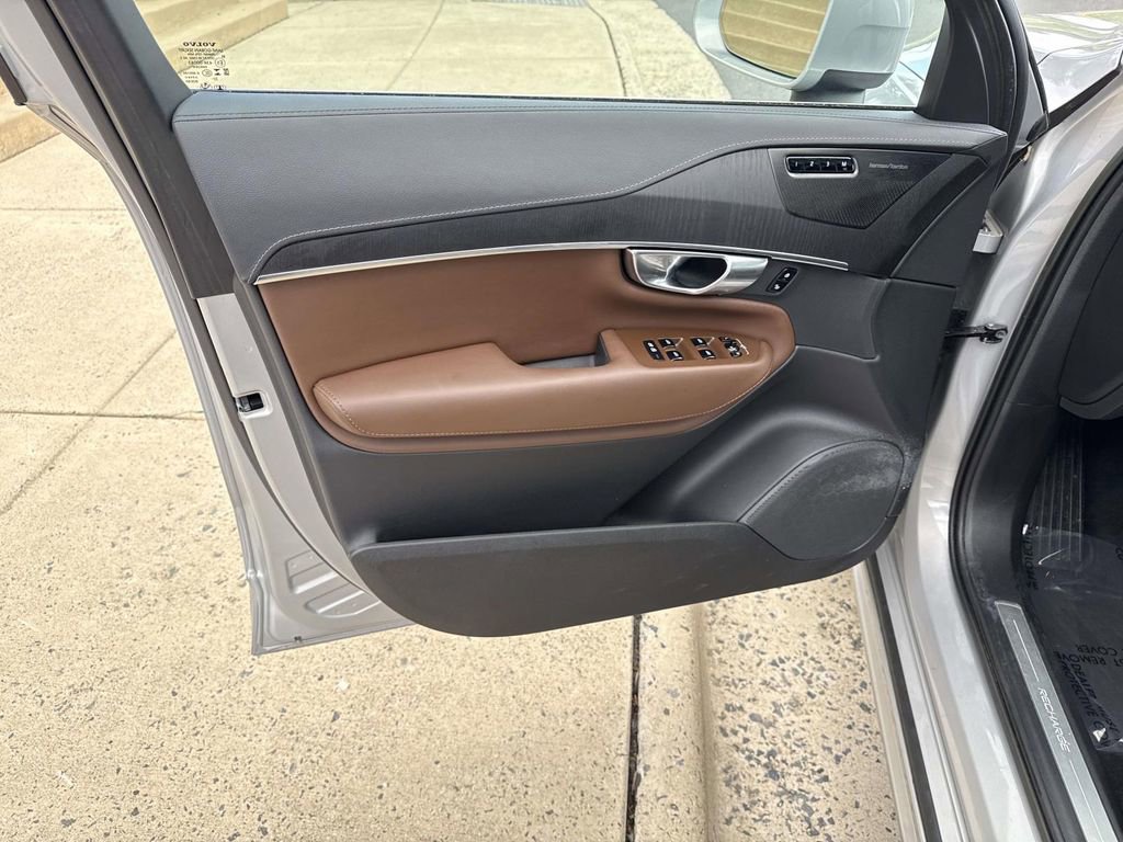 Used 2023 Volvo XC90 T8 Ultimate w/ Protection Package Premier image 29
