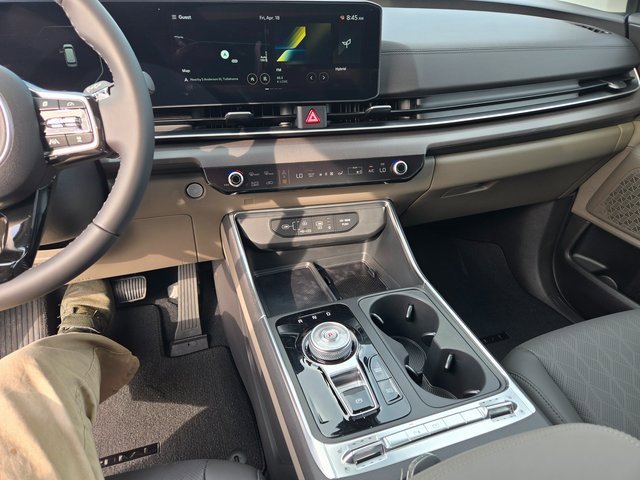 New 2025 Kia Carnival SX image 2