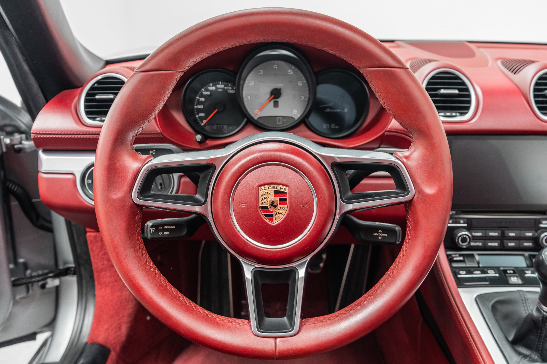 Used 2018 Porsche 718 Boxster S RWD image 13