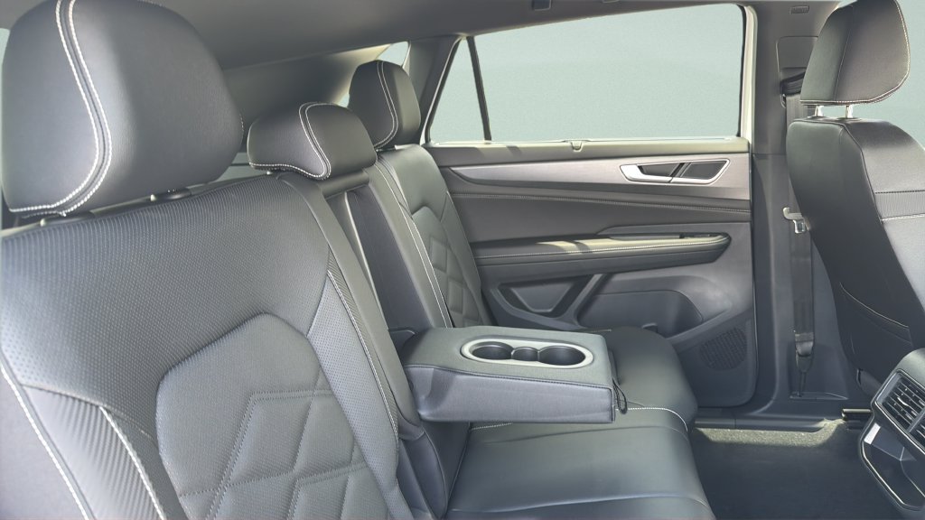 New 2026 Volkswagen Atlas Cross Sport SE FWD image 32