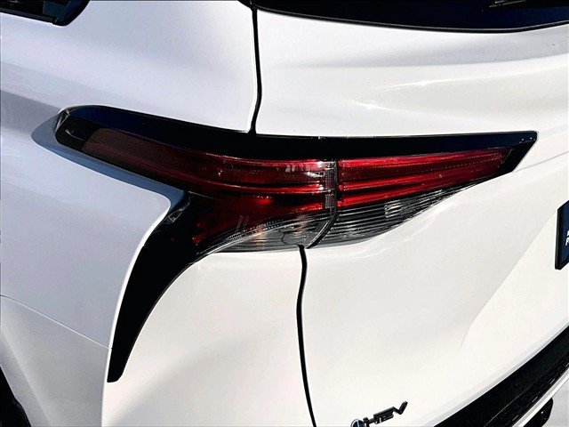 Used 2026 Toyota Sienna XSE FWD image 29