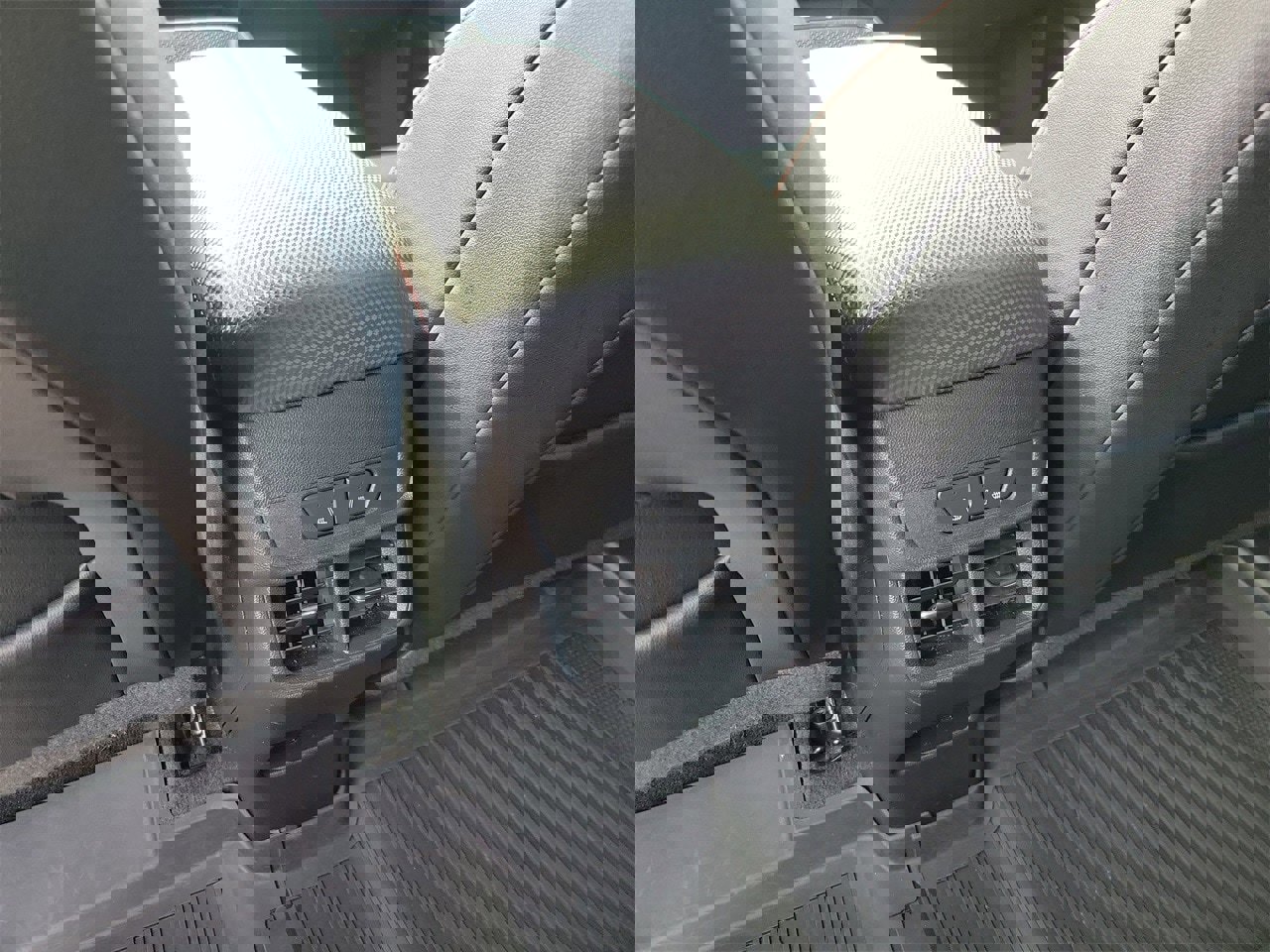 Used 2025 Chevrolet Equinox RS w/ Convenience Package III image 12