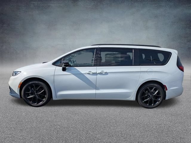 New 2026 Chrysler Pacifica Select w/ S Appearance Package FWD image 6