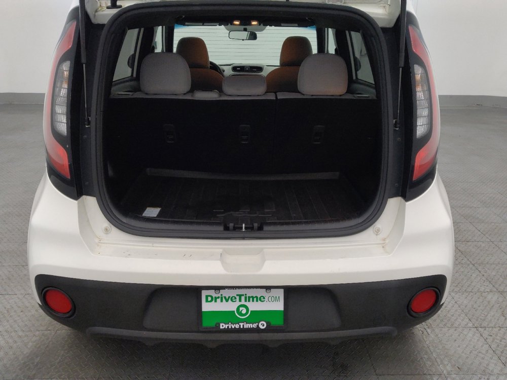 Used 2019 Kia Soul FWD image 29