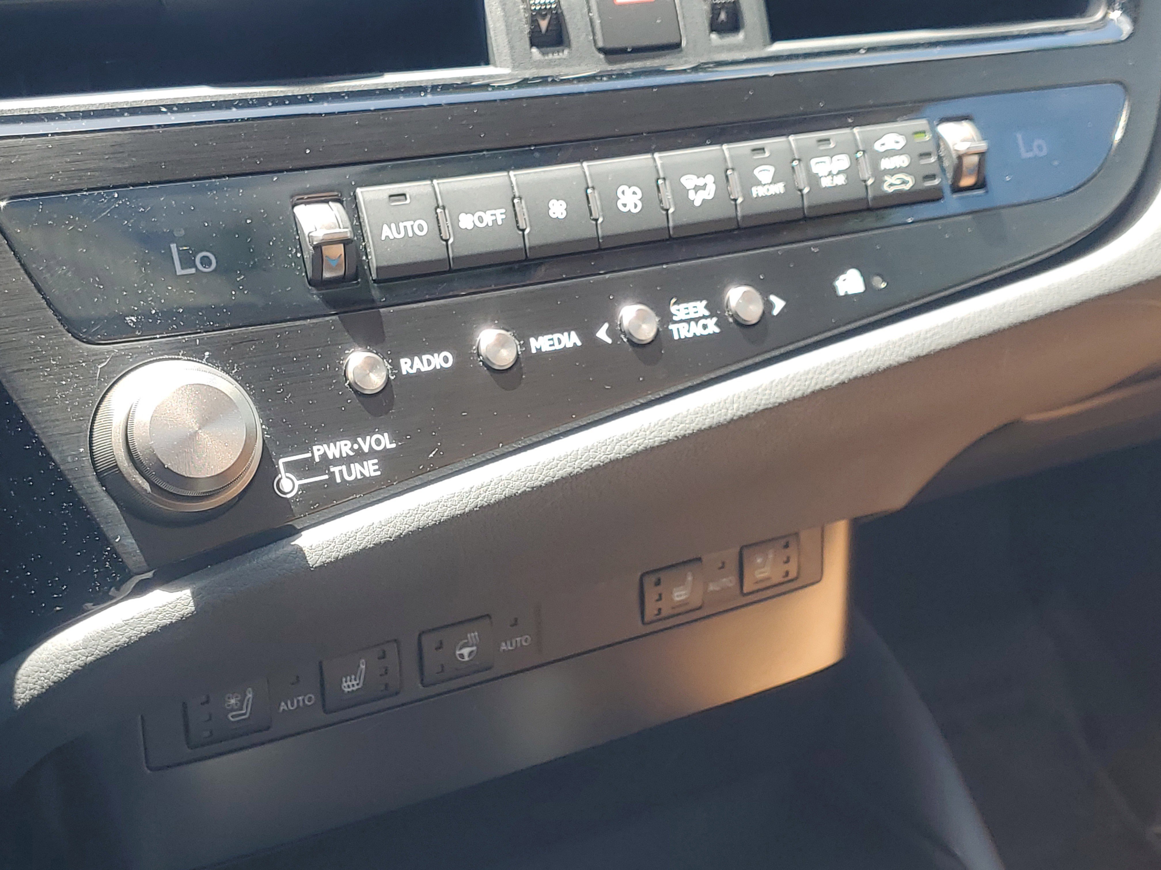 Certified 2024 Lexus ES 350 w/ Premium Package FWD image 27