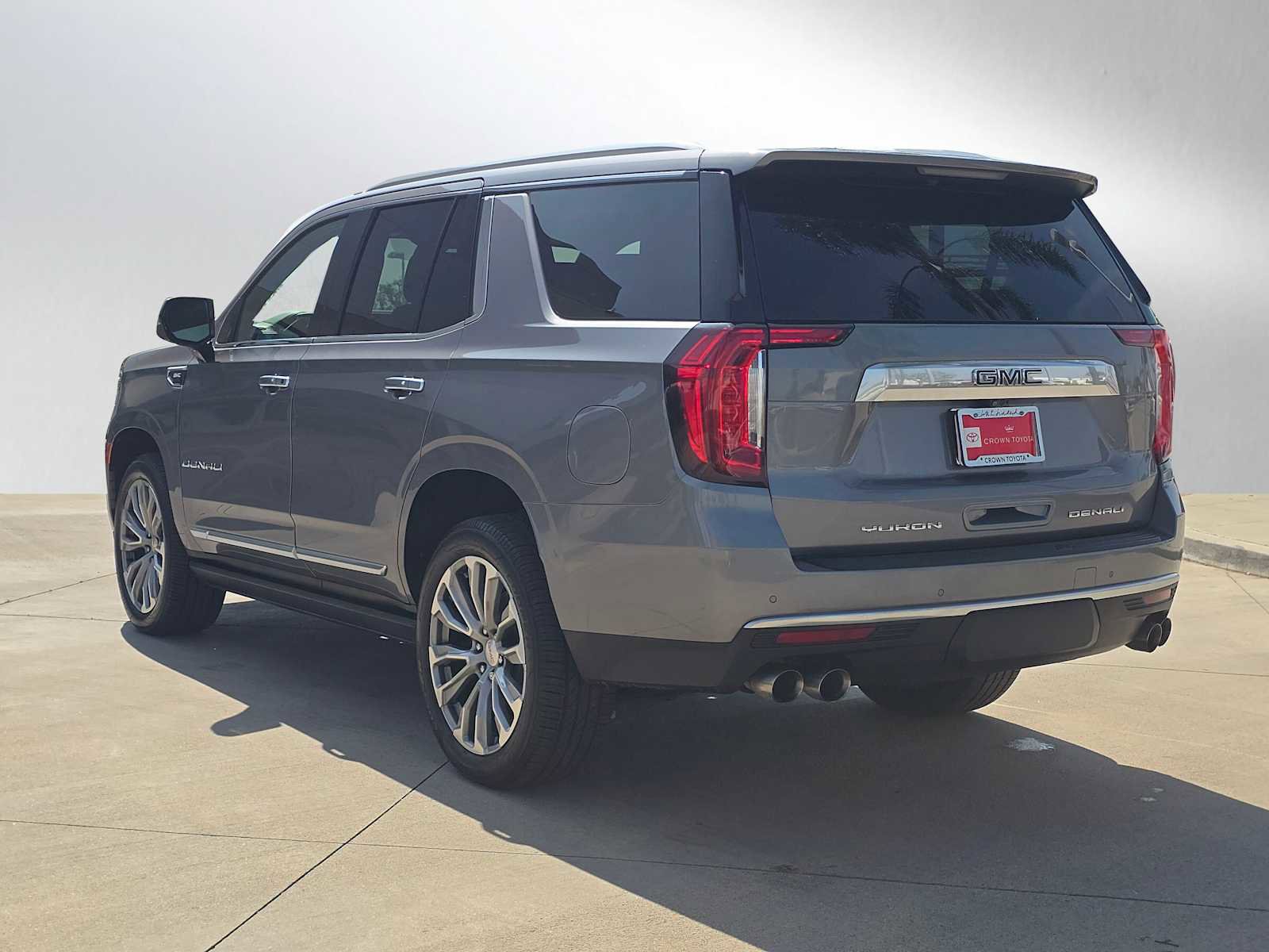 Used 2021 GMC Yukon Denali w/ Denali Premium Package AWD/4WD image 5