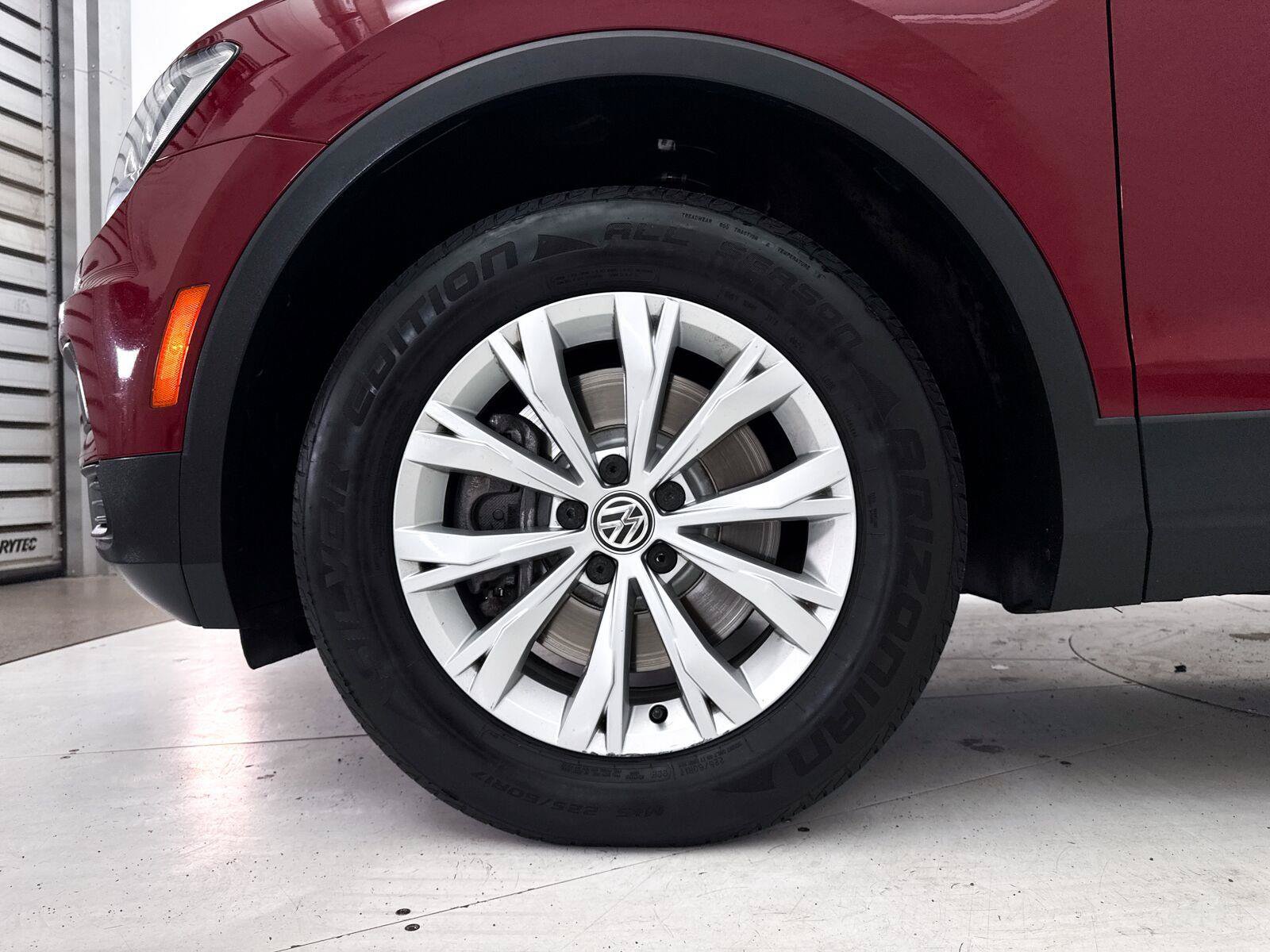 Used 2018 Volkswagen Tiguan SE FWD image 4