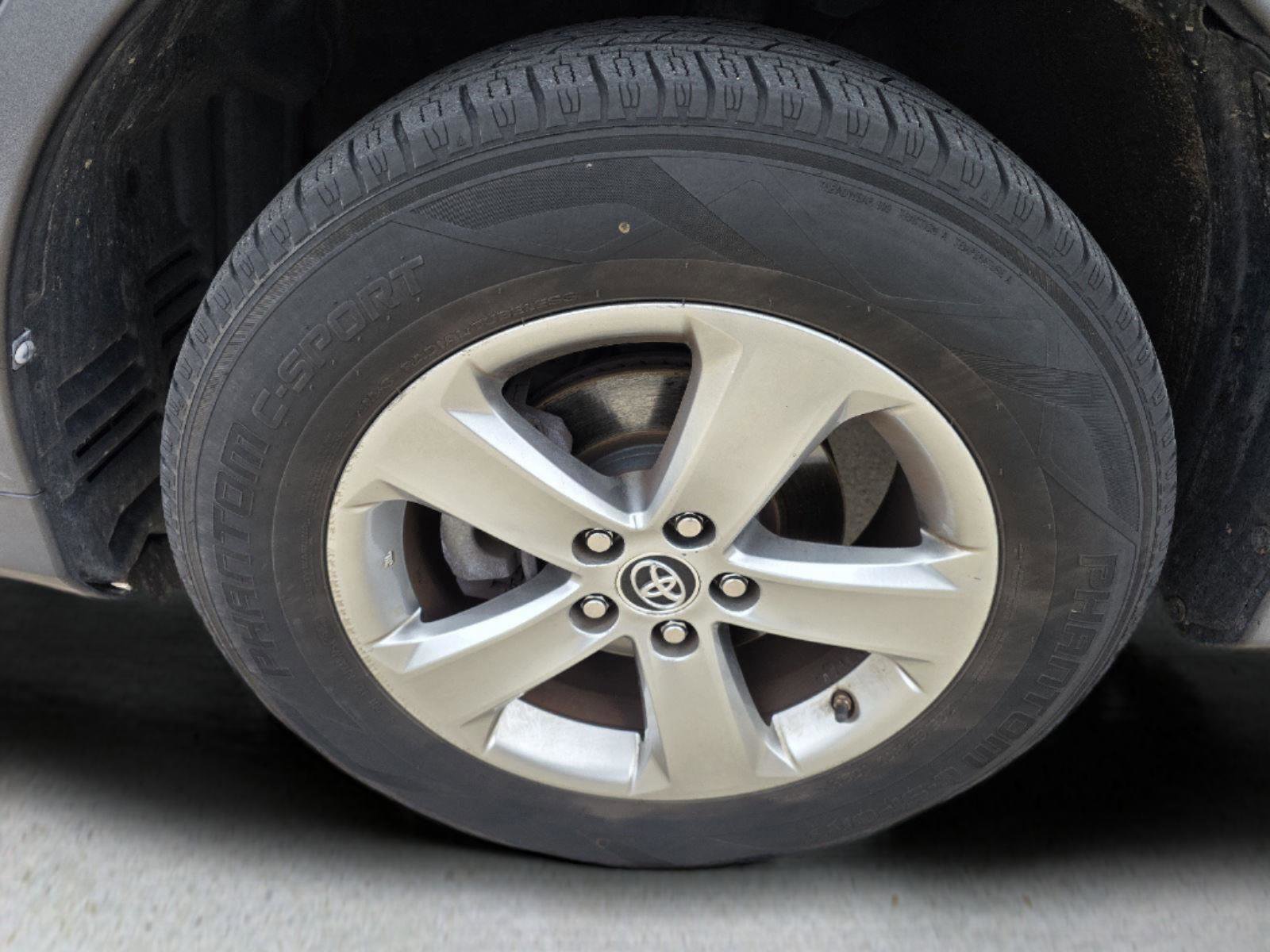 Used 2014 Toyota RAV4 XLE image 32