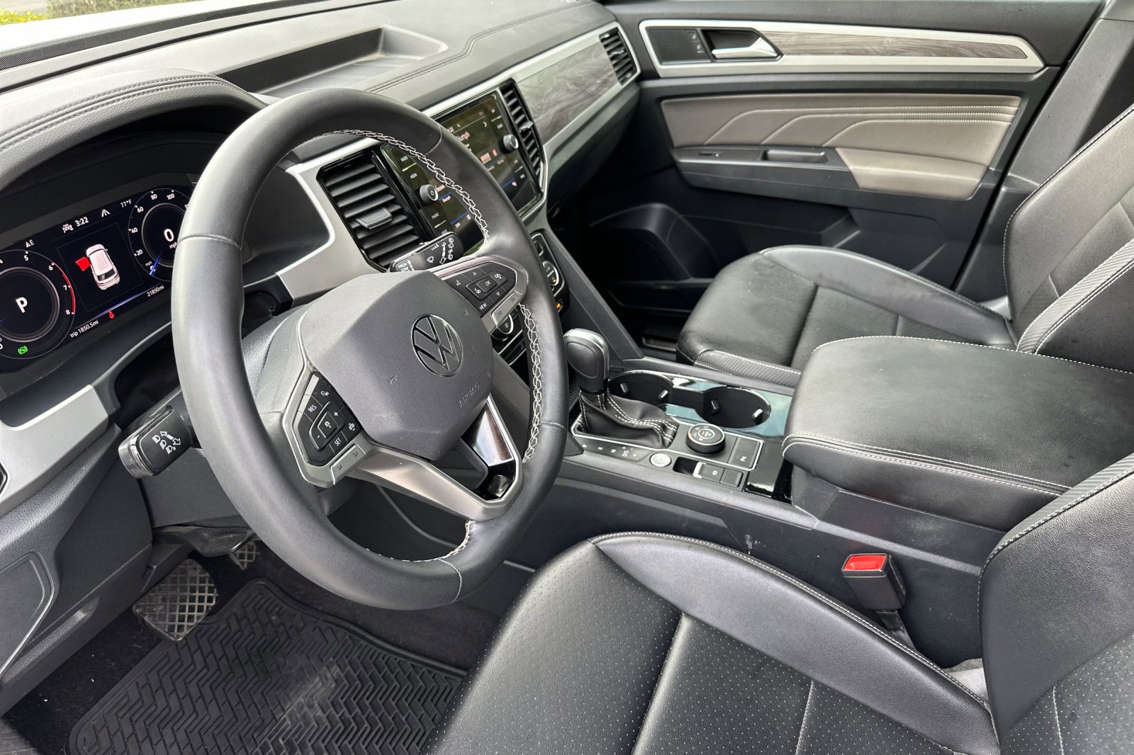 Used 2022 Volkswagen Atlas Cross Sport SE image 10