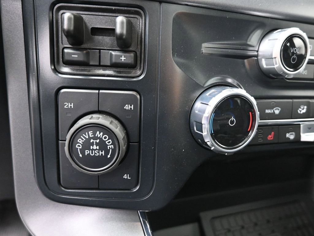 New 2025 Ford F150 XLT w/ Equipment Group 303A High image 27