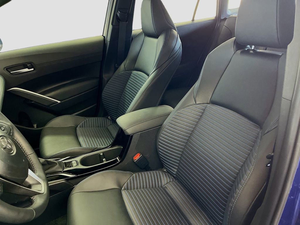 Used 2025 Toyota Corolla Cross AWD Hybrid w/ Convenience Package image 21