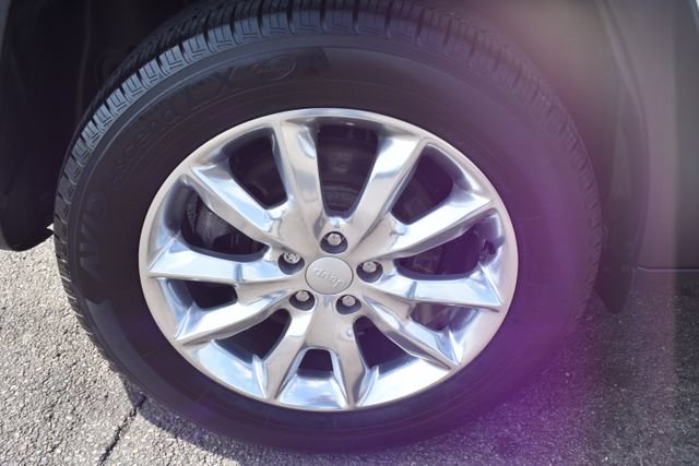Used 2017 Jeep Cherokee Limited AWD/4WD image 51