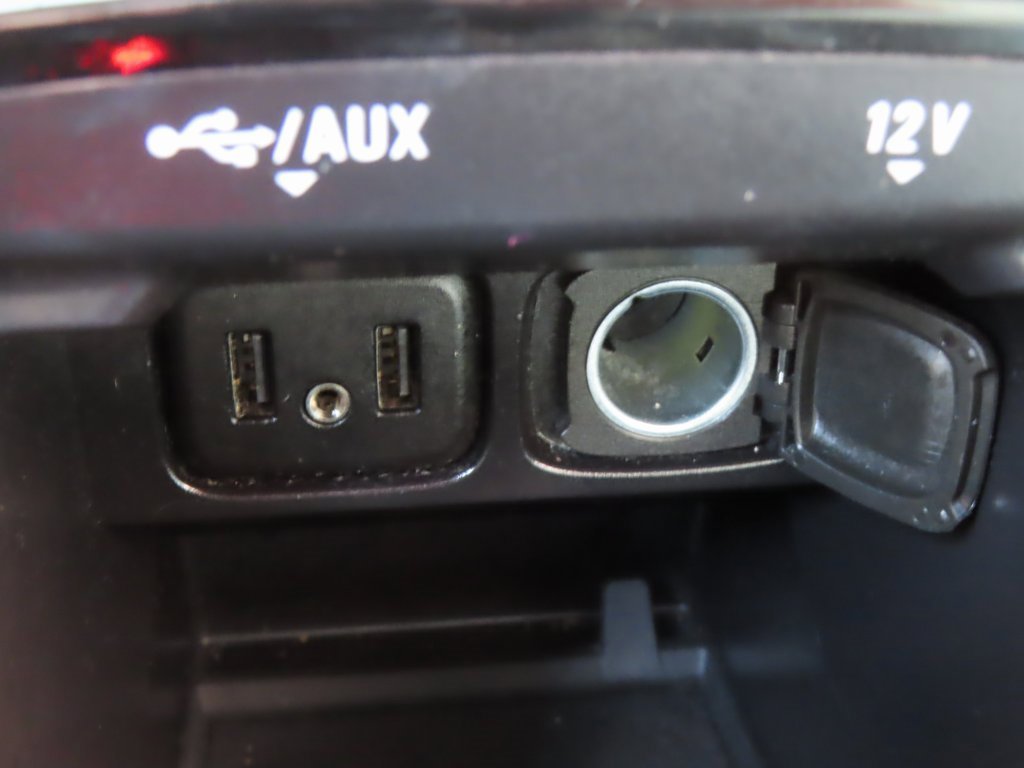 Used 2019 Buick Encore Essence w/ Safety Package II image 9