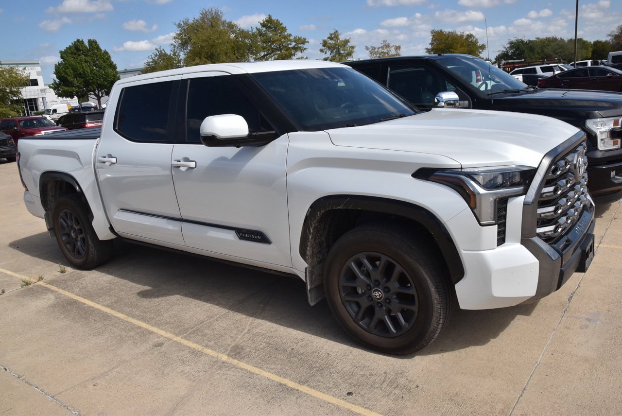 Used 2025 Toyota Tundra Platinum AWD/4WD image 4
