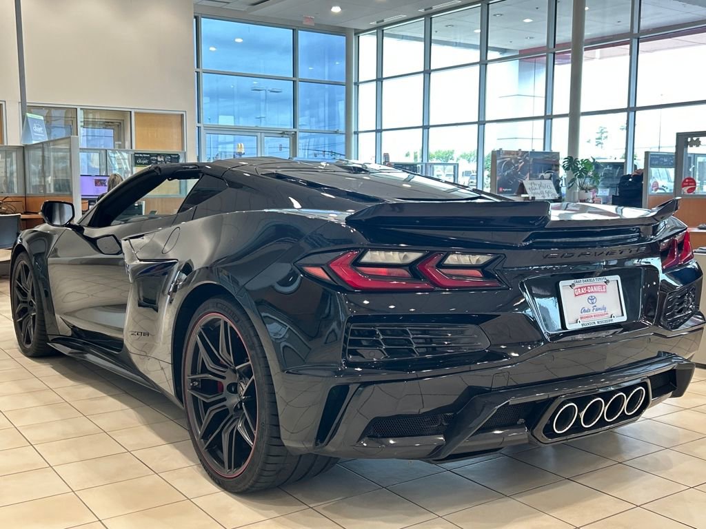 Used 2025 Chevrolet Corvette Z06 image 6
