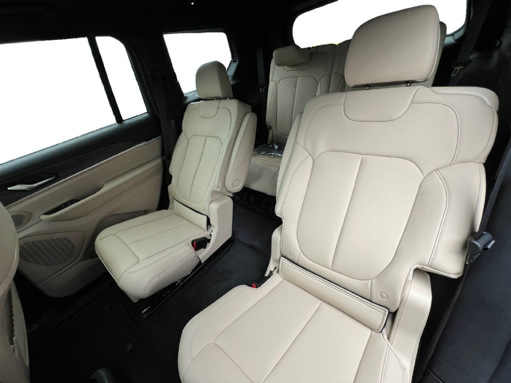 New 2027 Jeep Grand Cherokee L Limited AWD/4WD image 22