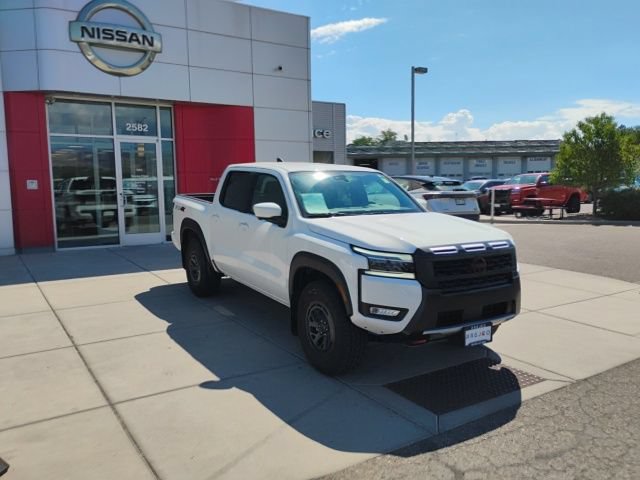 Used 2025 Nissan Frontier PRO-4X w/ Pro Convenience Package AWD/4WD image 3