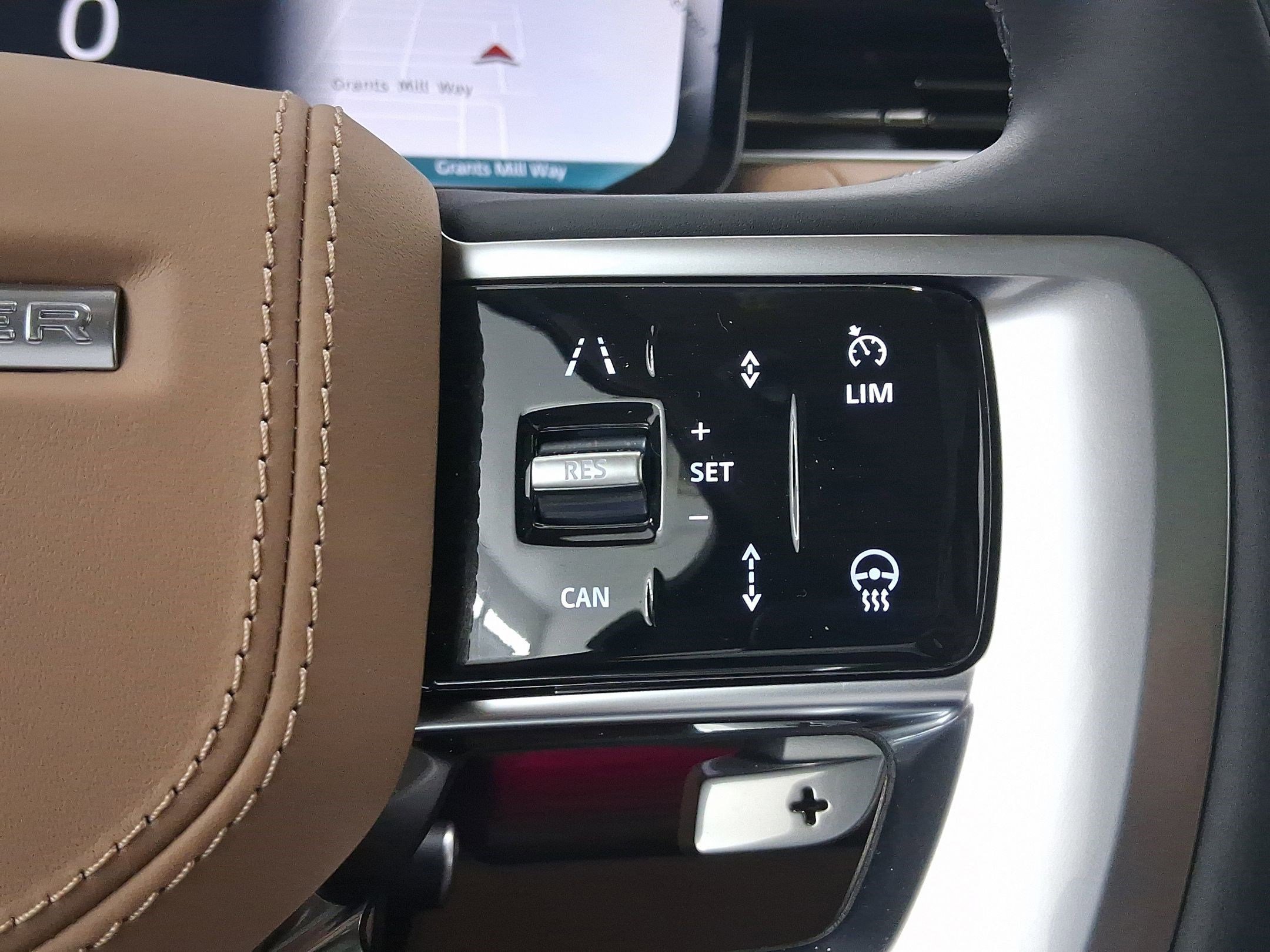 New 2025 Land Rover Range Rover SE image 22